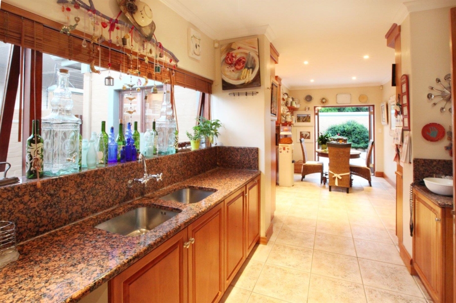 5 Bedroom Property for Sale in Welgemoed Western Cape